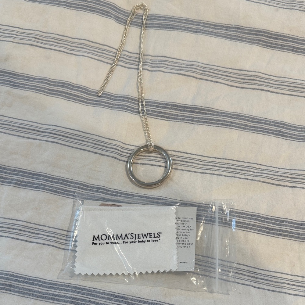 Momma’s Jewels Sterling Silver Circle Pendant Teething Necklace